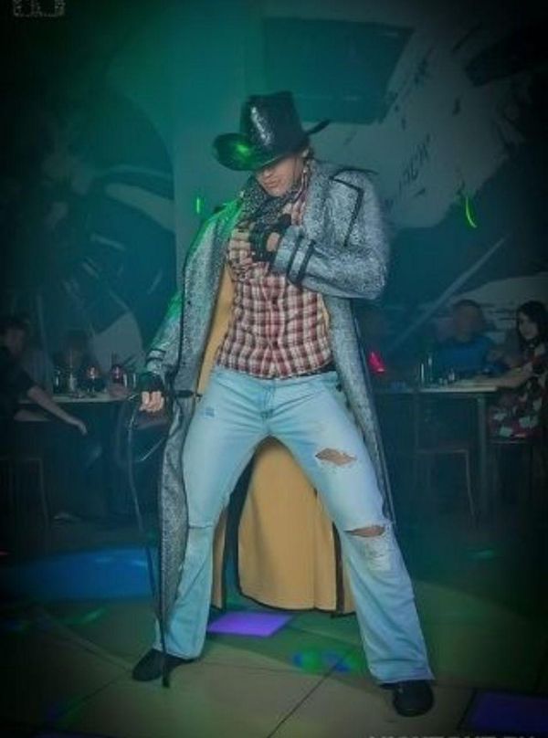 Стриптитизер Алексей в Краснодаре