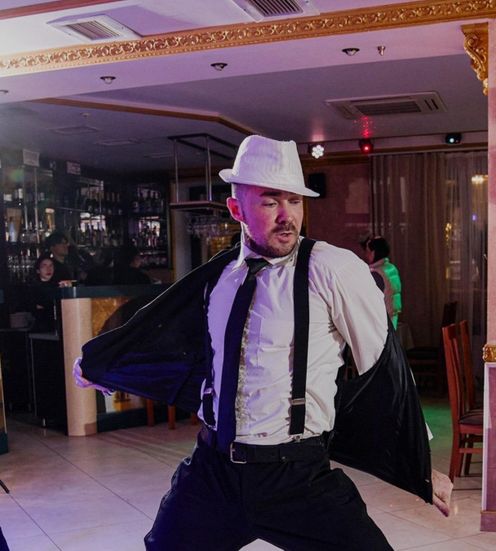 Костюм и образ мужского шоу DavidStripShow 6